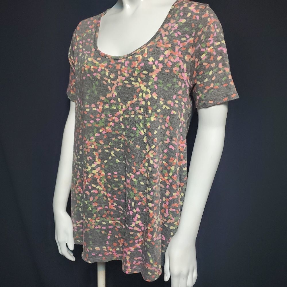 LuLaRoe Gray Patterned Top (S)